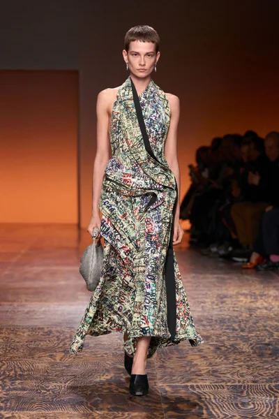 Look 36